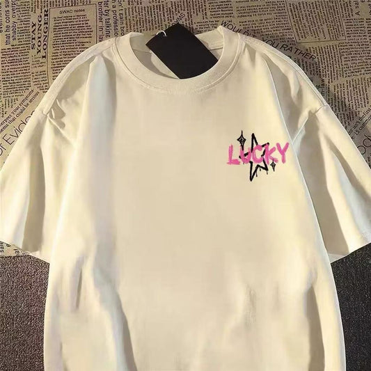 Kaos Baju Grafis Vintage Y2k Lucky Star – Desain Bintang Retro Estetik dengan Nuansa Pink dan Hitam